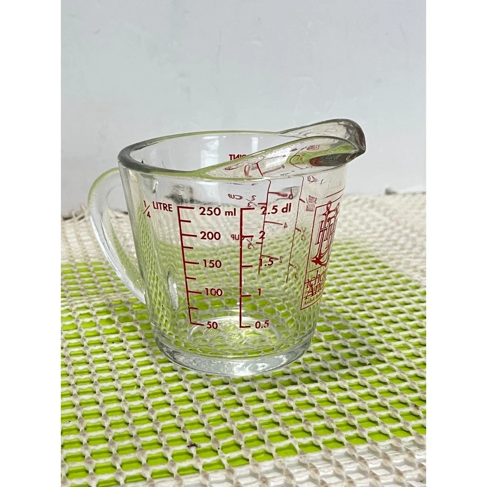 Vintage‎ Anchor Hocking Glass Measuring Cup 1 Cup 8 oz Red Lettering Open Handle